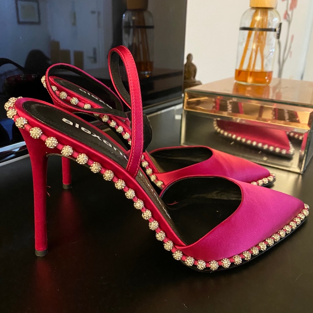 Authentic fuscia pink sling back heels. Used once